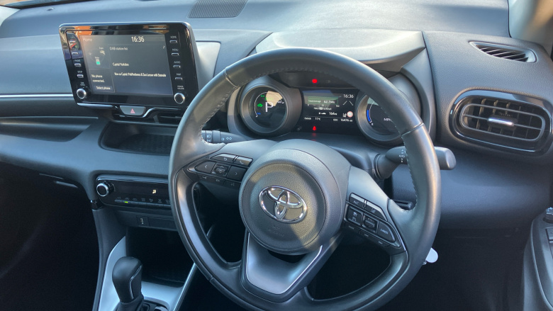 Toyota Yaris 1.5 Hybrid Design 5dr CVT Hybrid Hatchback